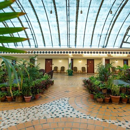 The Grand Regency Rajkot Exterior foto