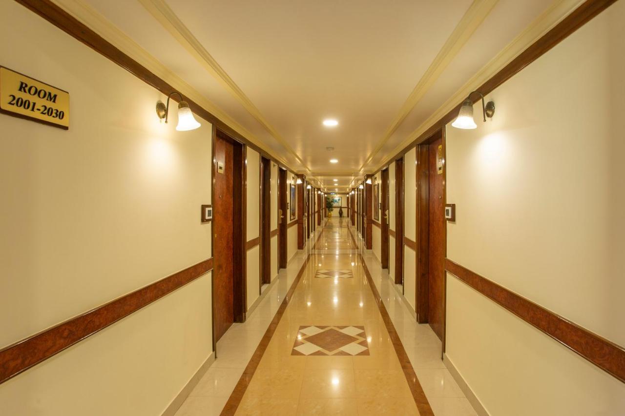 The Grand Regency Rajkot Exterior foto