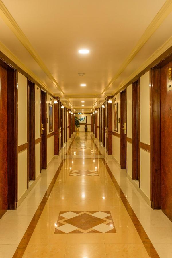 The Grand Regency Rajkot Exterior foto