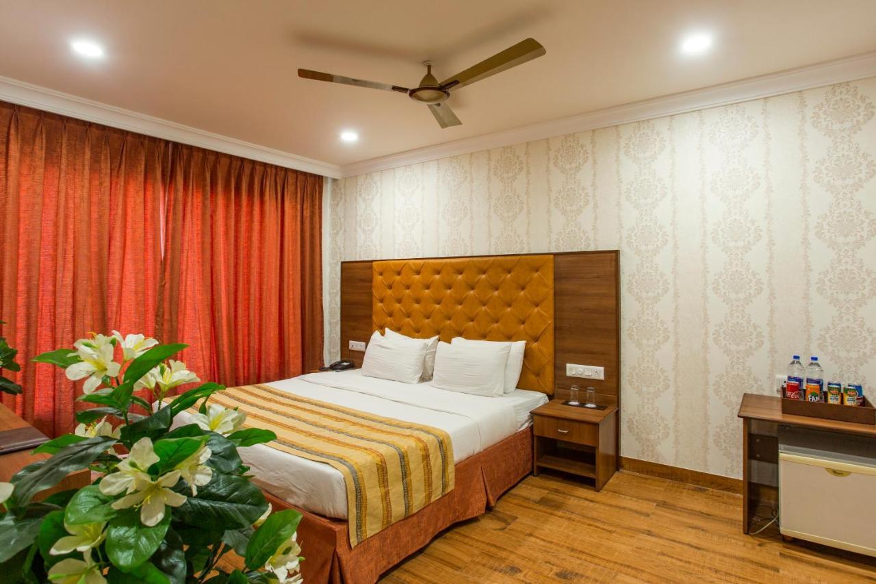 The Grand Regency Rajkot Exterior foto