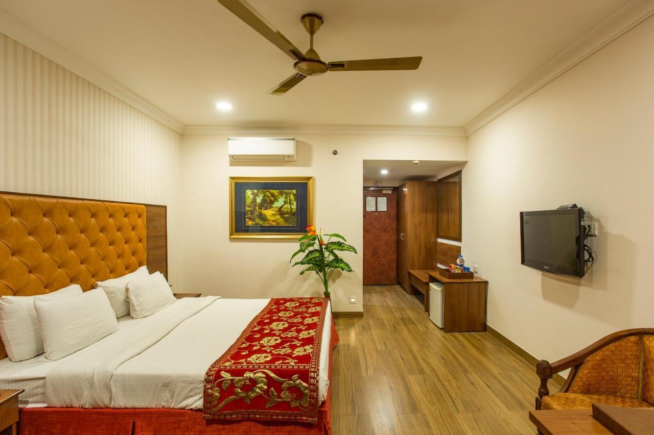 The Grand Regency Rajkot Exterior foto