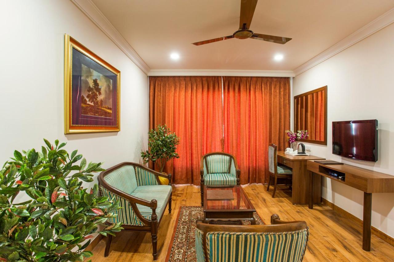 The Grand Regency Rajkot Exterior foto