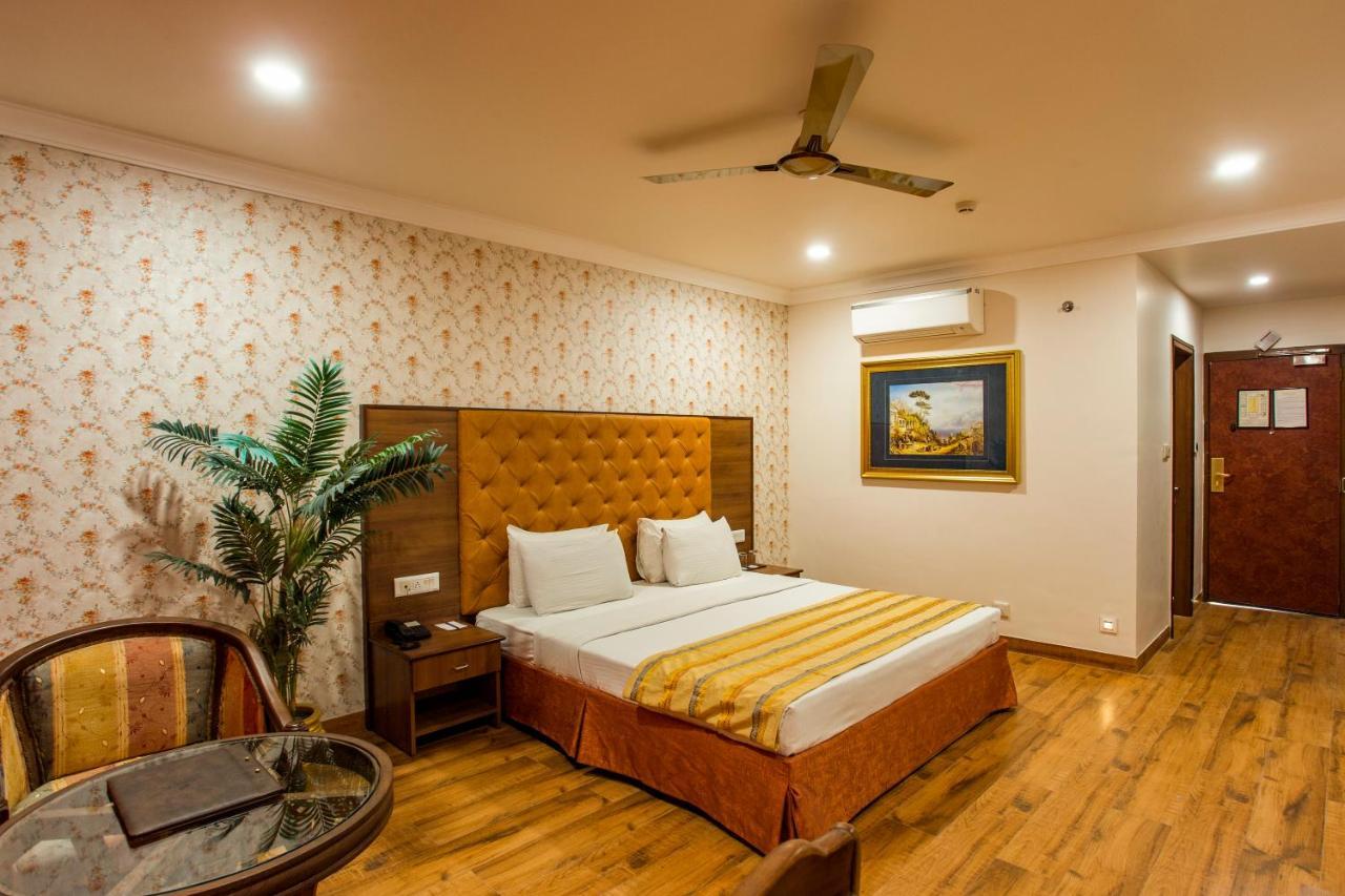 The Grand Regency Rajkot Exterior foto