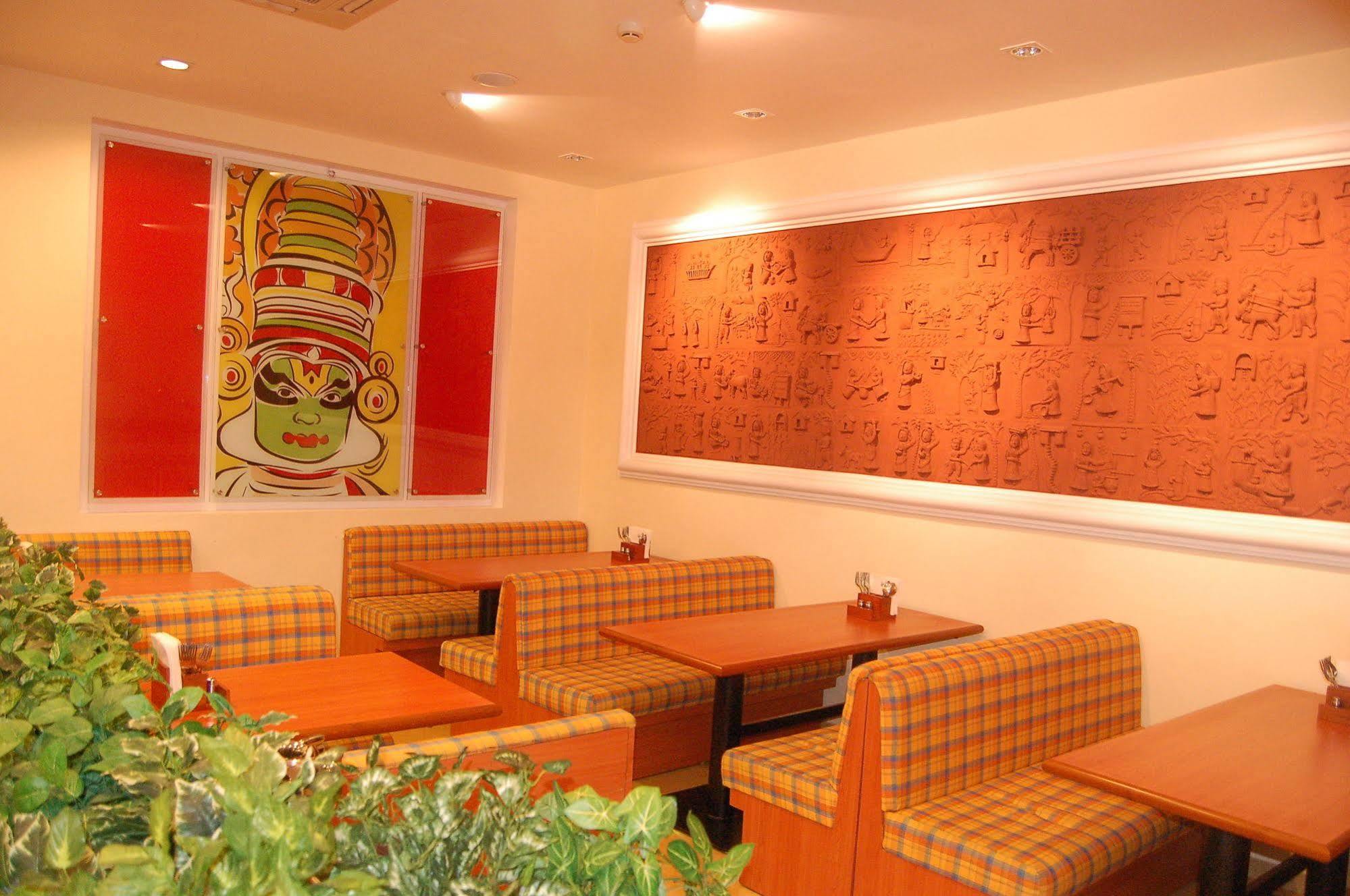 The Grand Regency Rajkot Exterior foto