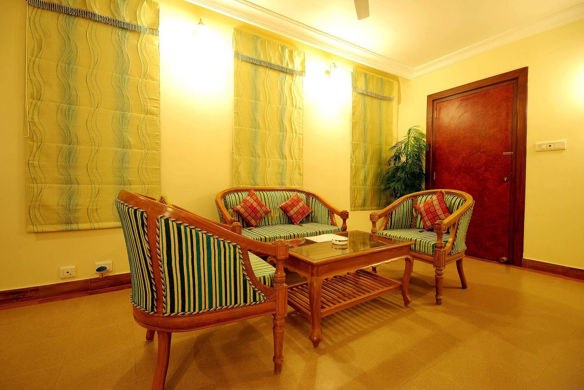 The Grand Regency Rajkot Exterior foto