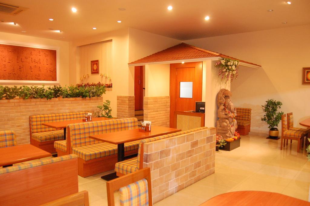 The Grand Regency Rajkot Exterior foto
